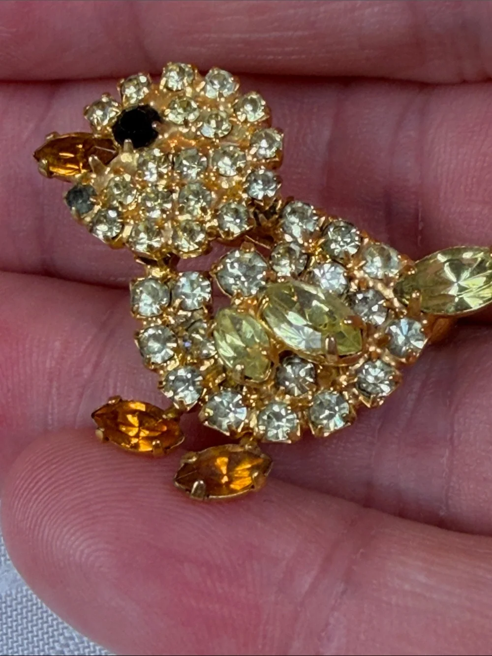 Adorable Vintage Gold Crystal Chick Brooch - with dangle legs!! So cute!